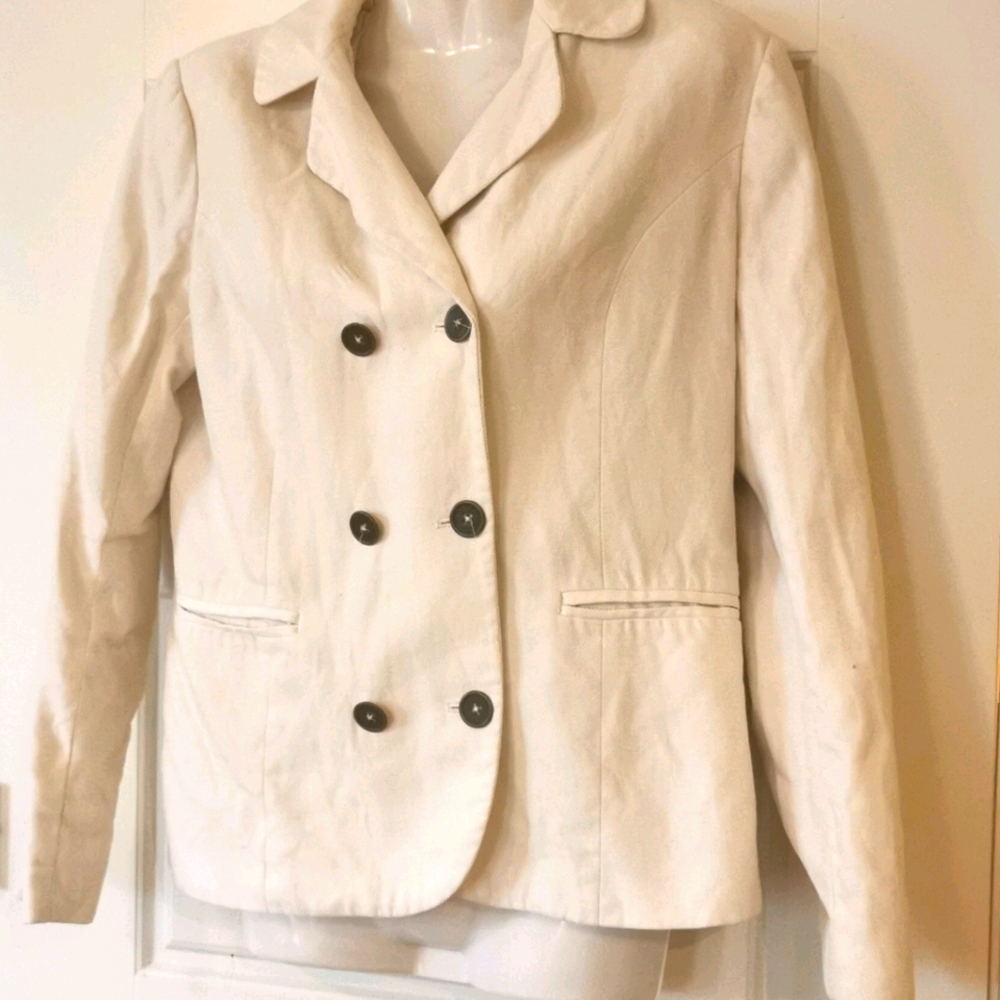 🌺2/$20🌺Off White Jacket - Picture 2 of 6